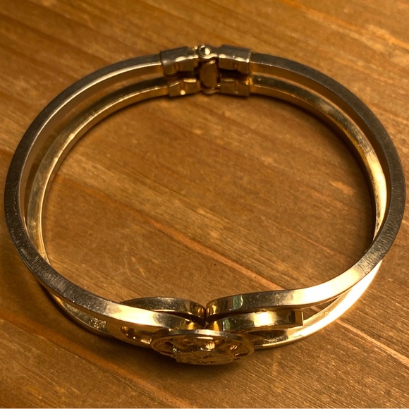 1960'S REBEKAH ODD FELLOWS GOLD TONE ENAMEL CLAMPER BRACELET LETTER R VINTAGE - Picture 2 of 5